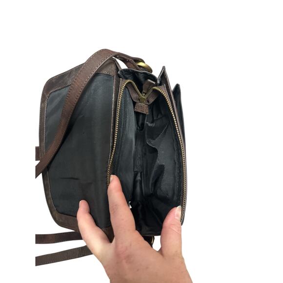 Estalon Dark Brown Genuine Leather Crossbody Flap Bag
Vintage‎ Style - Picture 5 of 8